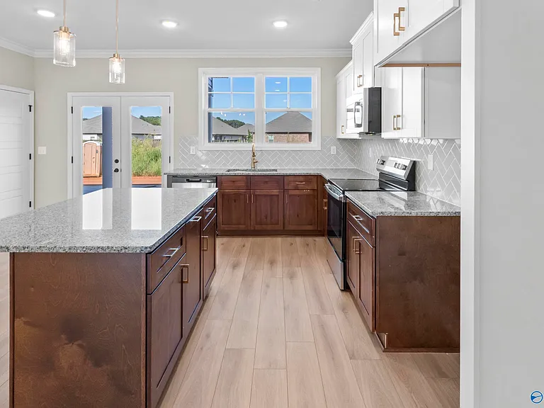 243 Susan Lynn Dr — Photo 21