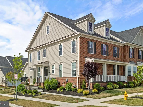 4854 W Blossom Dr, Doylestown, PA 18902