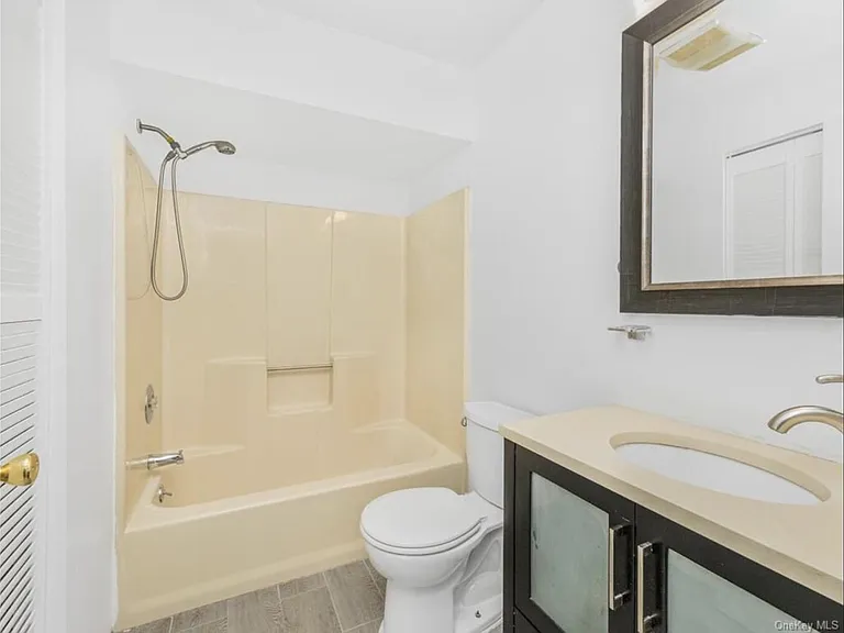 2169 Davidson Ave #1 — Photo 7
