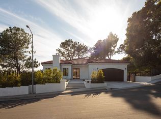 16832 Charmel Ln, Pacific Palisades, CA 90272