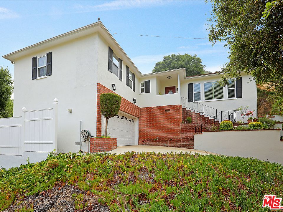 1st image of 904 Larkstone Ln