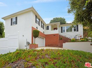 904 Larkstone Ln, Glendale, CA 91206