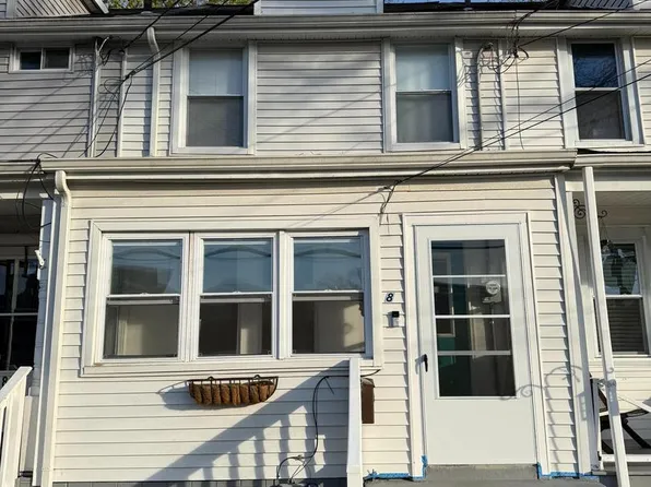 84 E Burlington St, Bordentown, NJ 08505