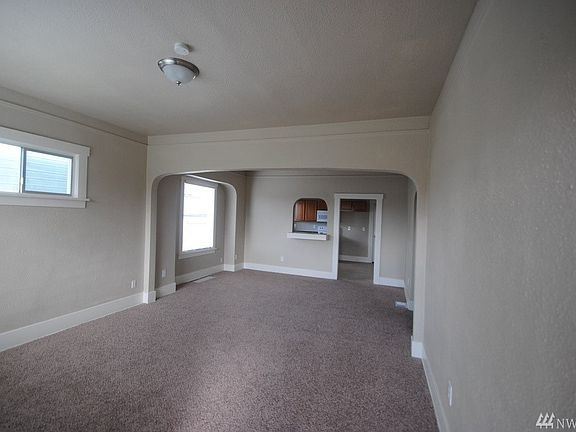 5th image of 7629 S Thompson Ave