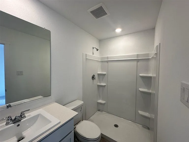 905 Blue Heron Dr — Photo 4