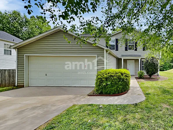 515 Kingsman Ln, Easley, SC 29642