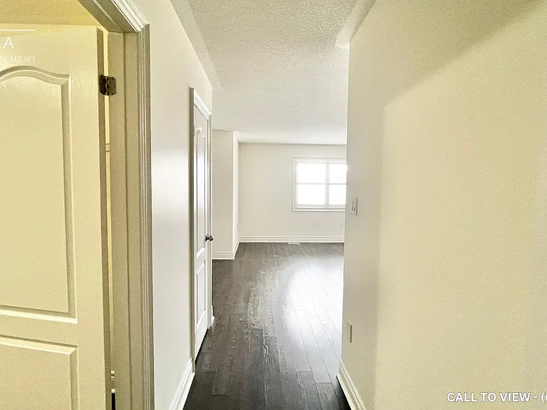 62 Bassett Cres — Photo 16