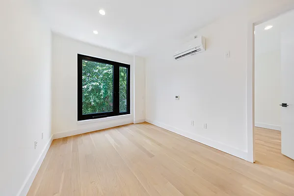 Rented by Nooklyn NYC LLC | media 33