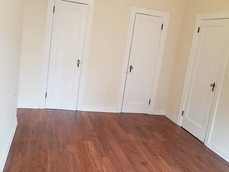 223 19th St #1R — Photo 8