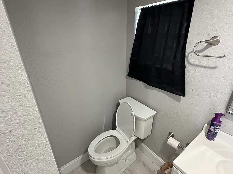 1900 E Orange Ave #B — Photo 7