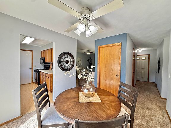 3rd image of 1619 Doubletree Dr