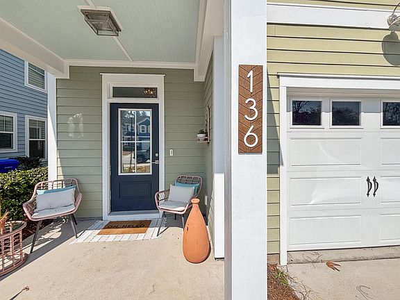 3rd image of 136 Fulmar Pl