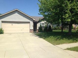 182 Brixton Woods Dr E, Pittsboro, IN