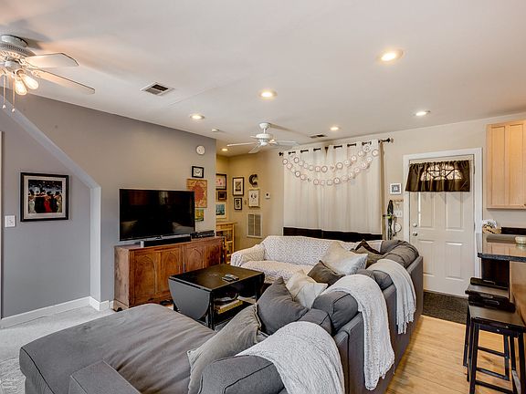3rd image of 2021 W McLean Ave APT Ch2