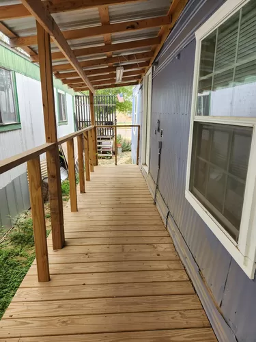 Small Deck with washer dryer connection - 518 E Ash St #B