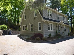 135 Armonk Rd, Mount Kisco, NY 10549