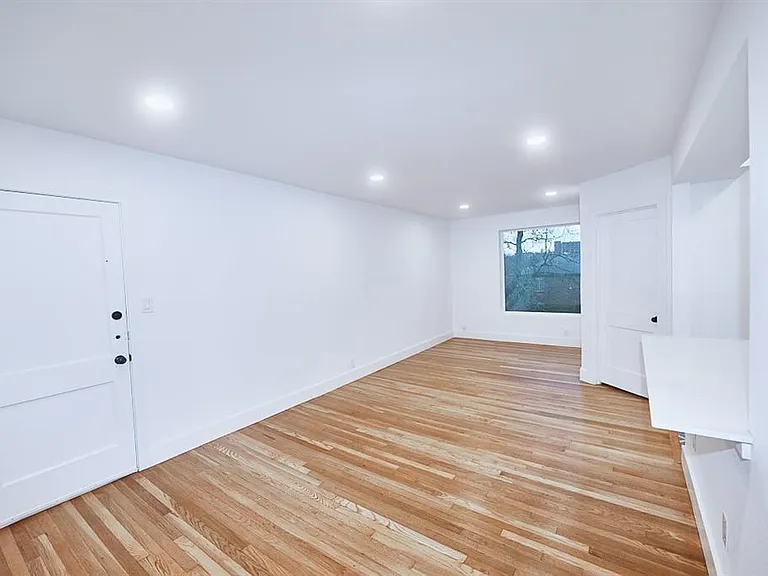 3300 Tom Green St #3 — Photo 14