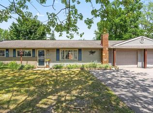6784 Williams Lake Rd, Waterford, MI 48329
