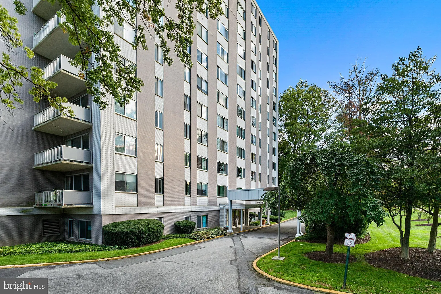 8315 N Brook Ln #2-903 photo 1