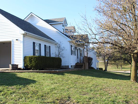 2nd image of 101 Medinah Ct