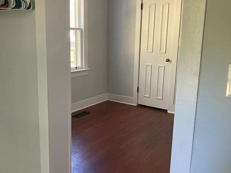 Second bedroom from cloffice (office/closet)