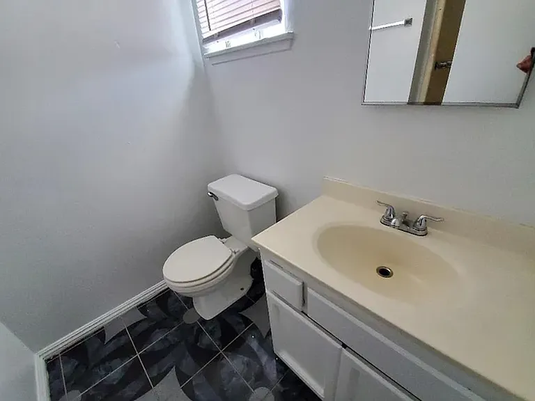 26491 Columbia St — Photo 6