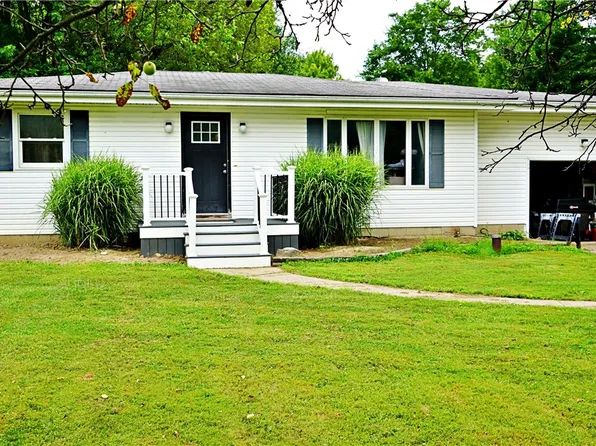 7049 E State St, Hermitage, PA 16148