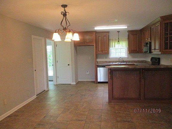 4th image of 1481 San Bernardino Way