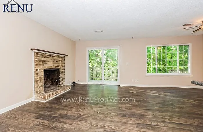 2 bed, 3.0 bath, 1996 sqft, $1,925 — Photo 3