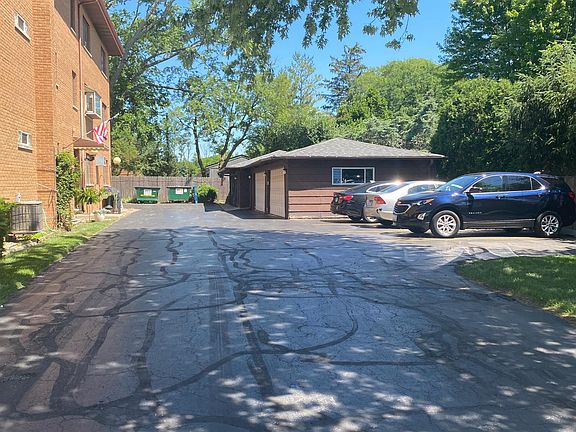 3rd image of 42 E 58th St APT 2