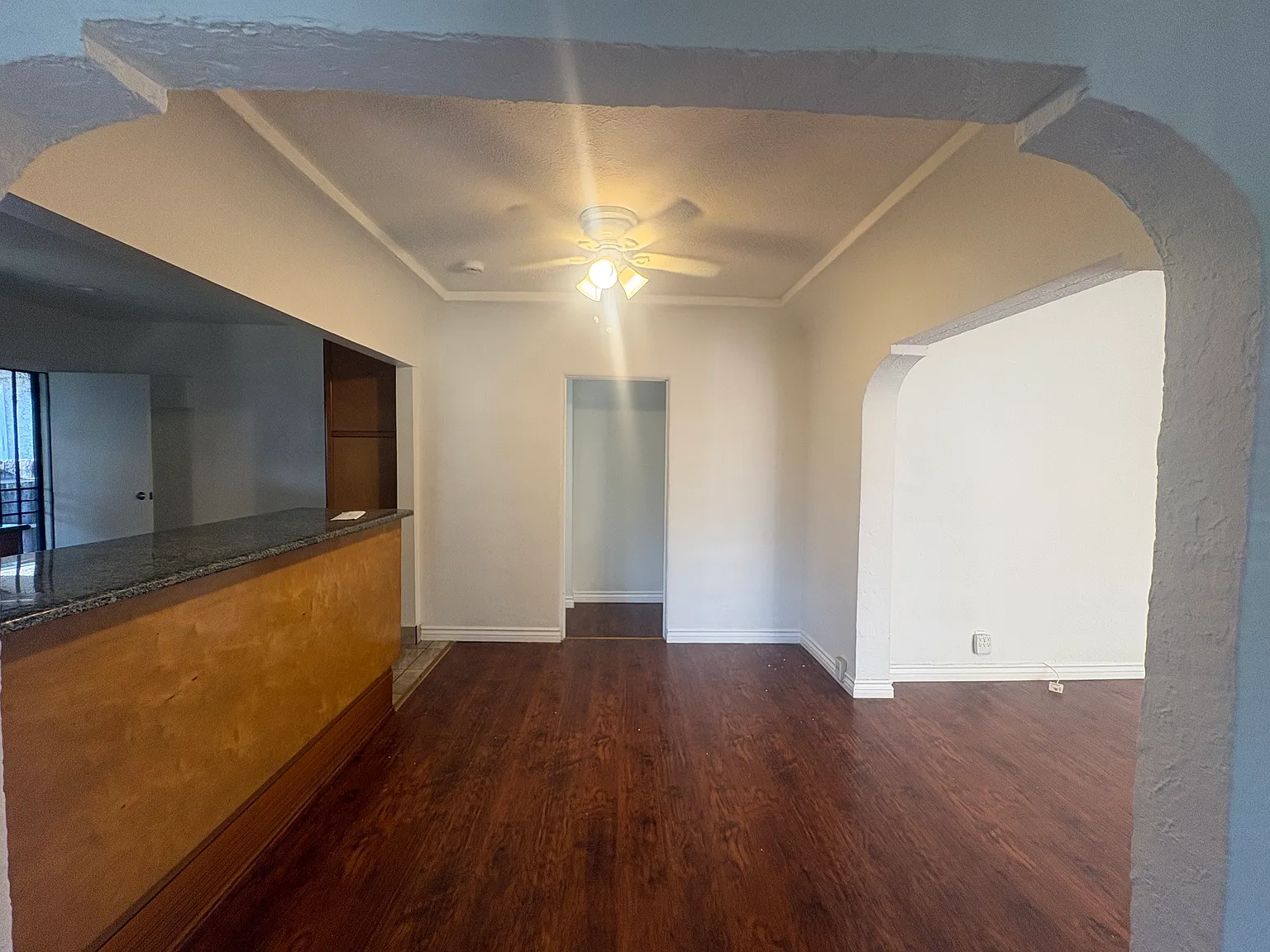 2 bed, 996 sqft, $2,825 — Photo 1