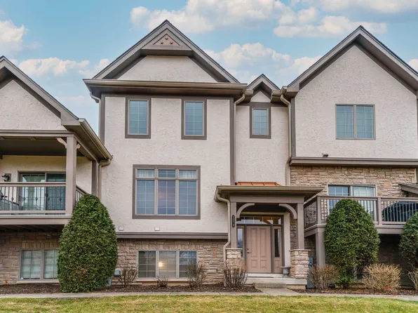 285 Regency Ct Unit B, Wauconda, IL 60084