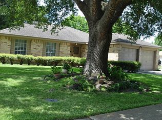 10102 Golden Sunshine Dr, Houston, TX 77064