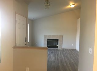 515 N Quillan Ct, Kennewick, WA 99336