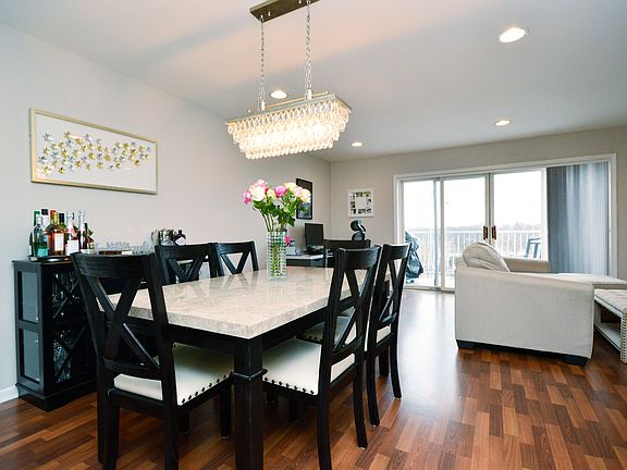 5th image of 7071 W Touhy Ave APT 608