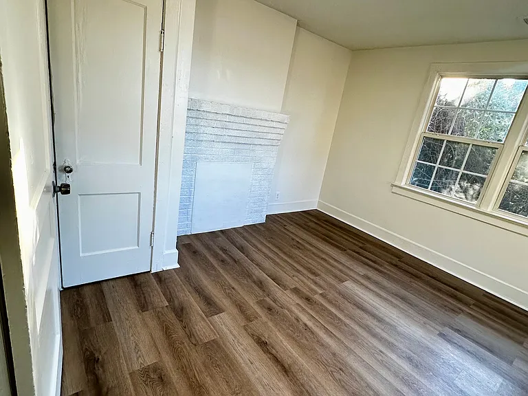 304 Hill St #A — Photo 2