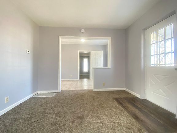 4th image of 9508 Echo Ln