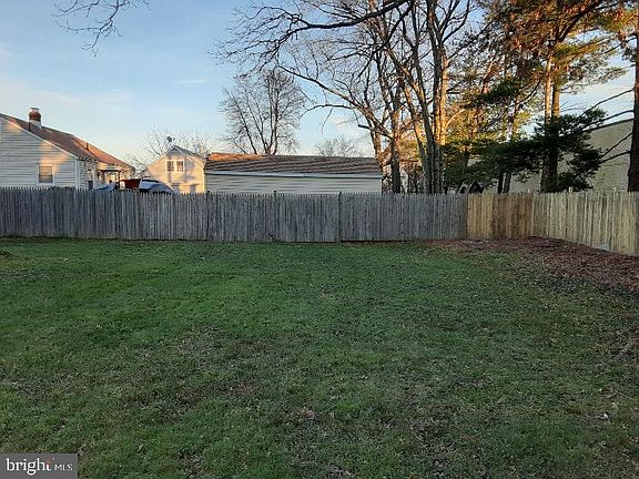4th image of 8005 Jordan Park Blvd