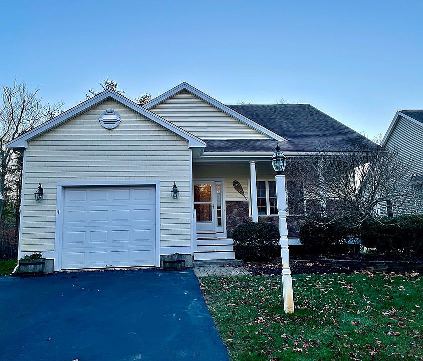 1st image of 11 Beechwood Ln #45