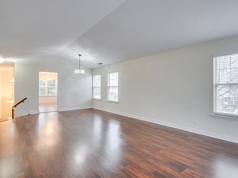 1829 Quaker Hollow Ln #1829 — Photo 9