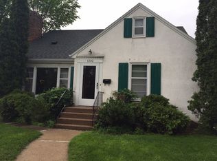 1392 Victoria St N, Saint Paul, MN 55117