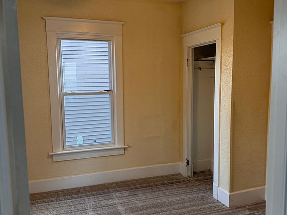 5th image of 742 Charlotte St