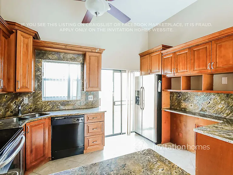 9810 SW 57th St — Photo 8