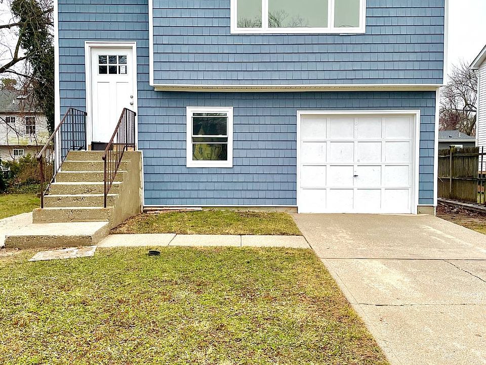 1st image of 98 Lake Dr