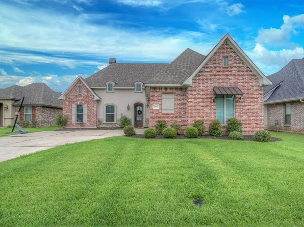 402 Halifax Cir, Benton, LA 71006