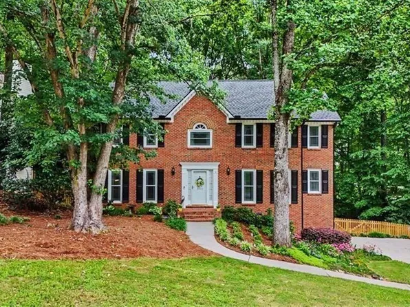 4802 Thornwood Dr NW, Acworth, GA 30102