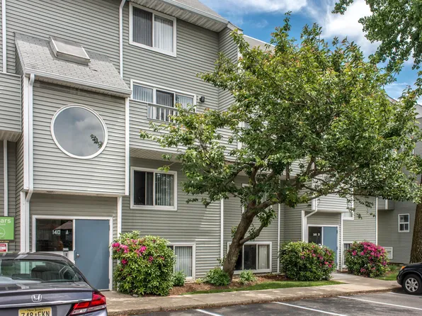 138 N Beacon St #3, Brighton, MA 02135