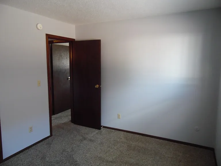 Arnold's Park Apartments — Photo 50