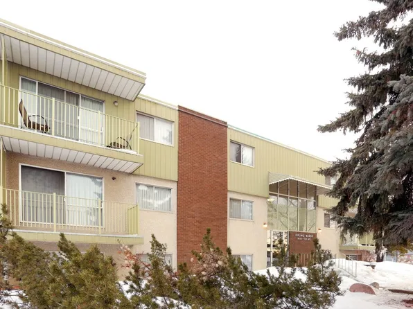 Evansdale Court Apartments, 14515 92nd St NW, Edmonton, AB T5E 5V5