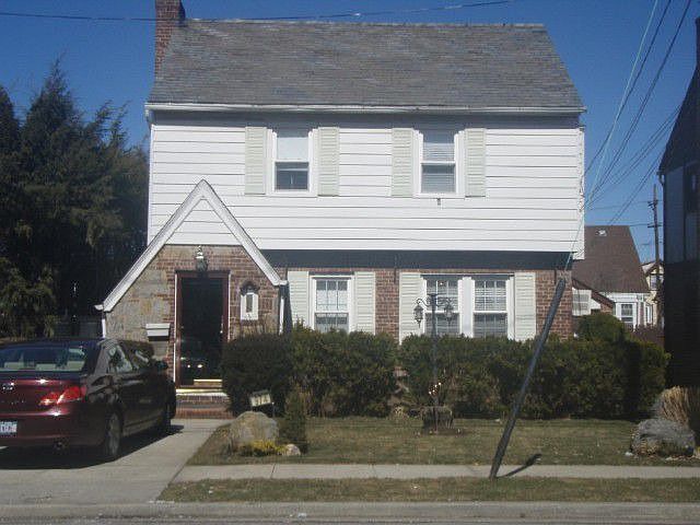 2nd image of 974 Benris Ave